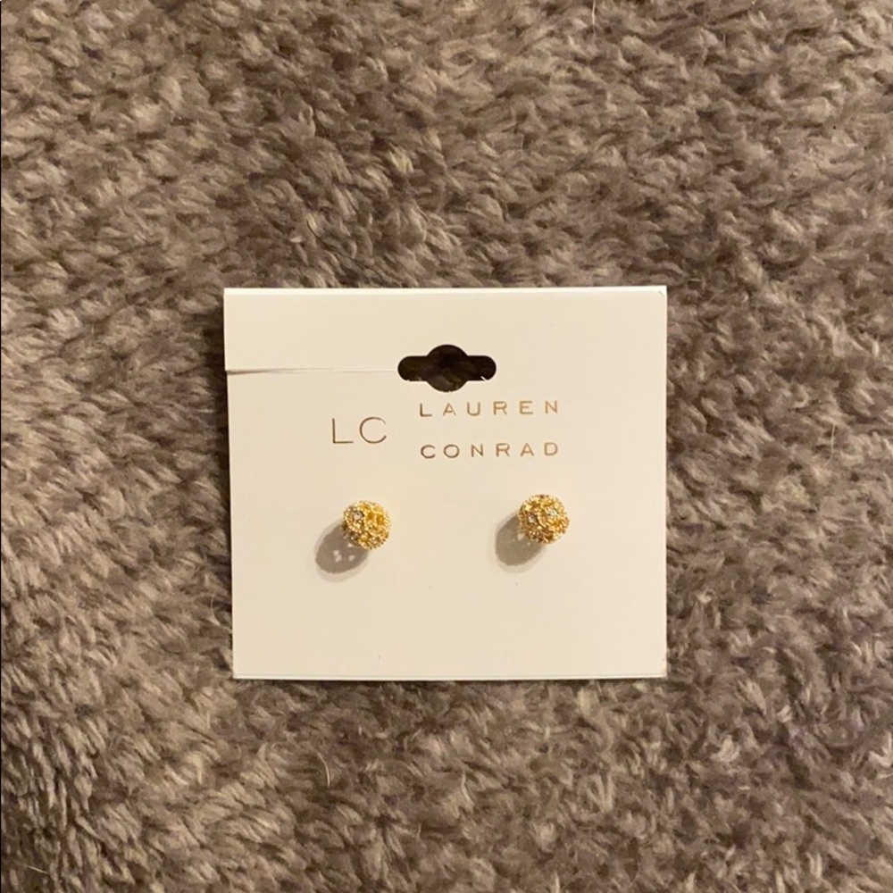 Gold earrings